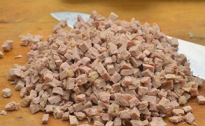 Салат с говядиной и черносливом Салат с говядиной и черносливом