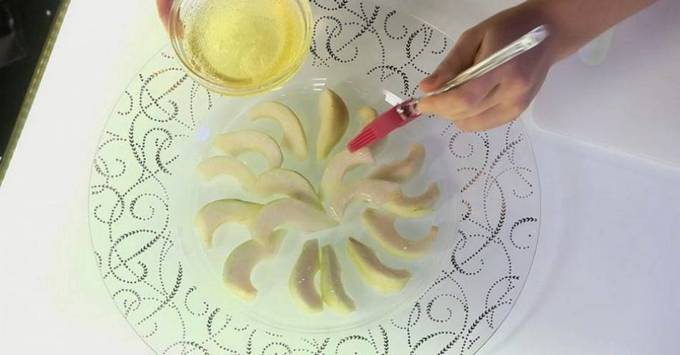 Салат с пармской ветчиной и грушей Салат с пармской ветчиной и грушей