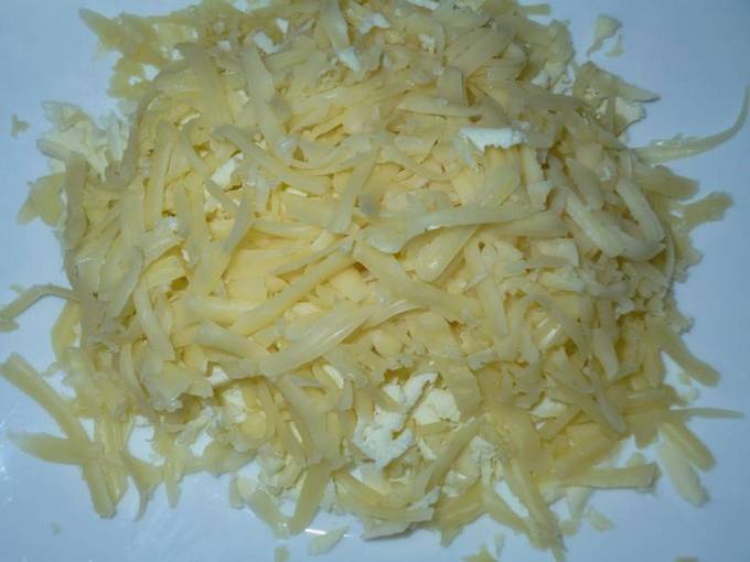 Салат с ветчиной и сыром Салат с ветчиной и сыром