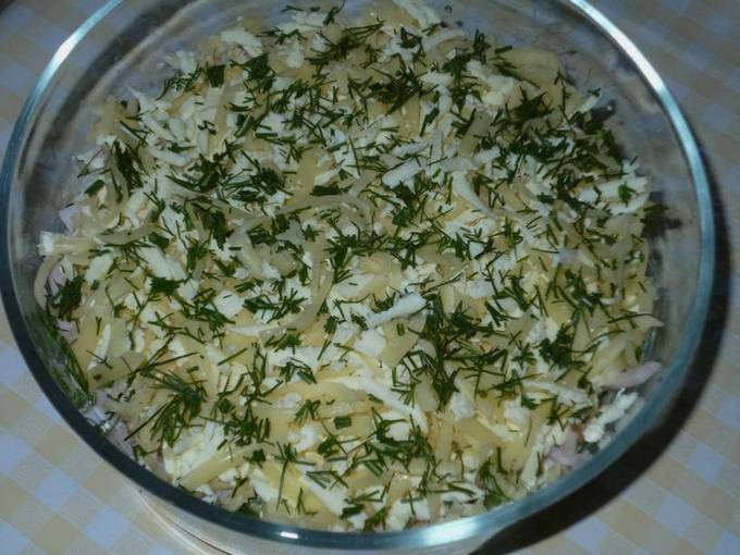 Салат с ветчиной и сыром Салат с ветчиной и сыром