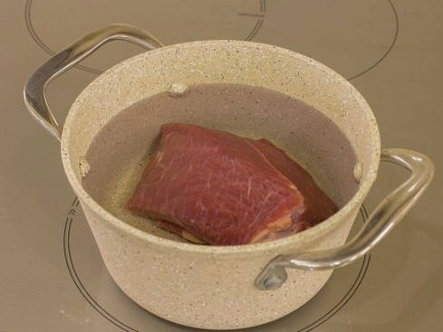 Салат с говядиной и горошком Салат с говядиной и горошком