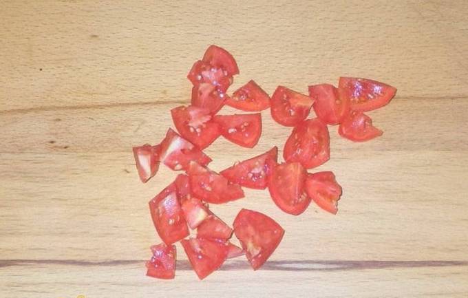 Салат с сухариками и ветчиной