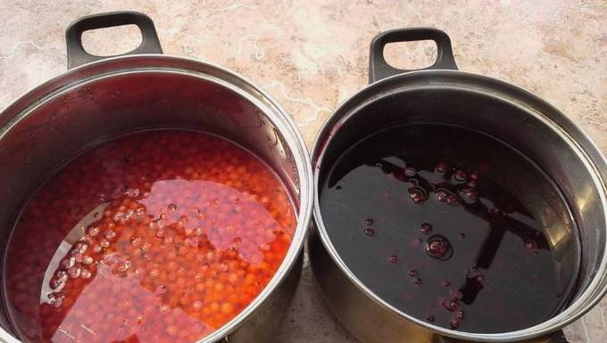 Джем из красной и черной смородины Джем из красной и черной смородины