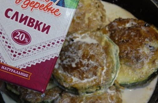 Кабачки, фаршированные фаршем на сковороде