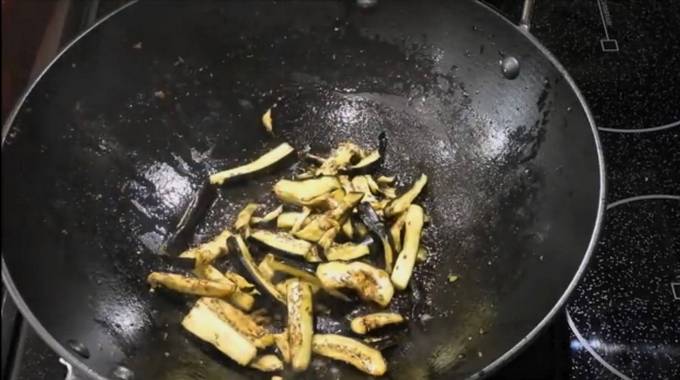 Салат с говядиной и баклажанами Салат с говядиной и баклажанами