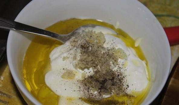 Салат с говядиной и солёными огурцами Салат с говядиной и солёными огурцами