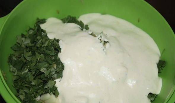 Салат с говядиной и солёными огурцами Салат с говядиной и солёными огурцами