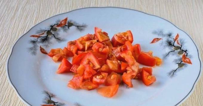 Салат с пекинской капустой и помидорами