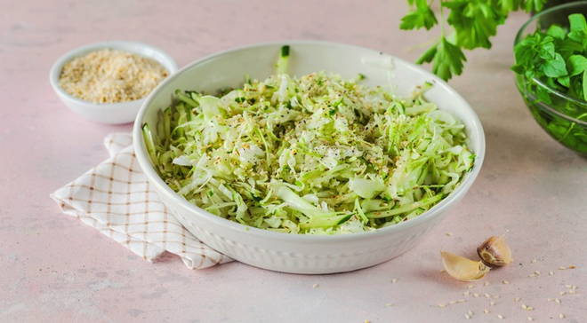 Салат из огурцов и капусты