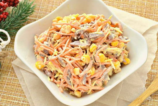 Салат с говядиной и кукурузой