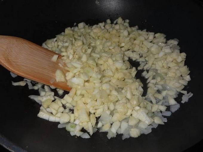 Кабачки, фаршированные овощами