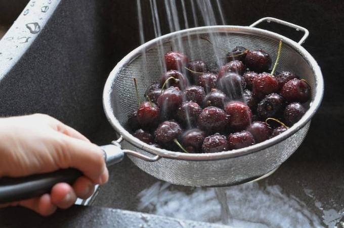 Варенье из черешни с лимоном и ванилью