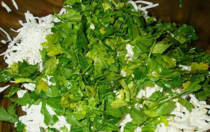 Горький перец в томатном соке на зиму