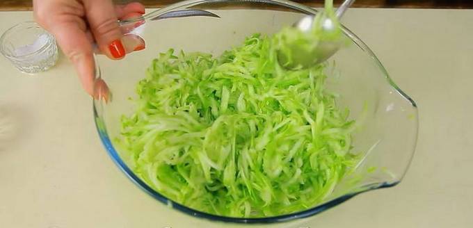 Запеканка из молодых кабачков