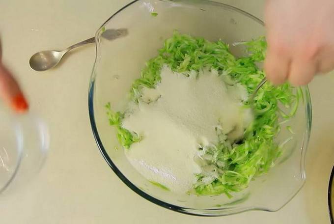 Запеканка из молодых кабачков