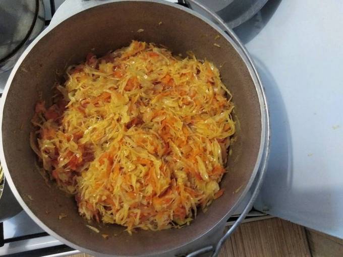 Солянка с помидорами, капустой и морковью на зиму