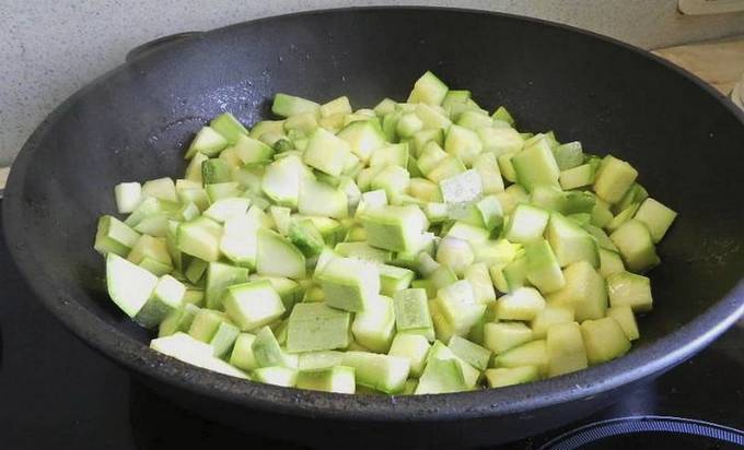 Салат из кабачков с грецкими орехами