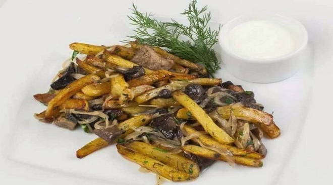 Подосиновики жареные с картошкой и сметаной