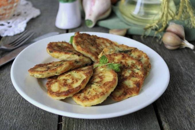 Лепешки из кабачков с сыром на сковороде