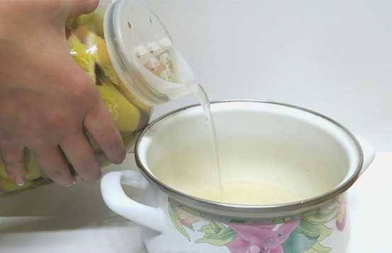 Яблочно-апельсиновый компот на зиму Яблочно-апельсиновый компот на зиму