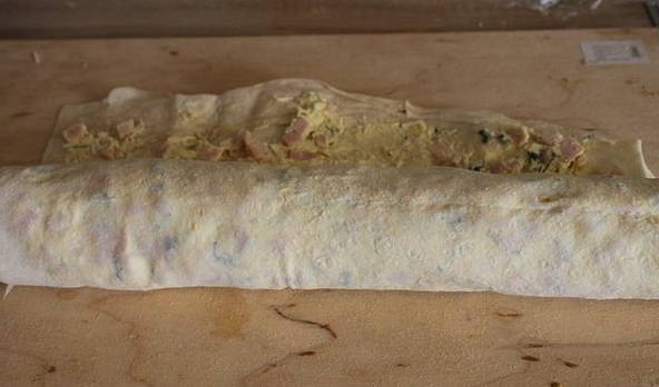 Ролл из лаваша с ветчиной и сыром Ролл из лаваша с ветчиной и сыром