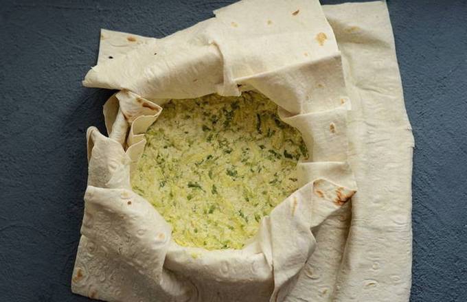 Пирог из лаваша с сыром и творогом в духовке Пирог из лаваша с сыром и творогом в духовке