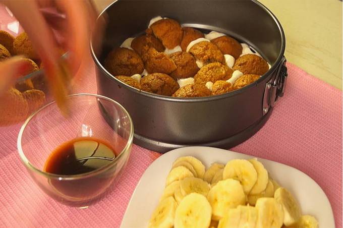 Торт из овсяного печенья без выпечки со сметаной Торт из овсяного печенья без выпечки со сметаной