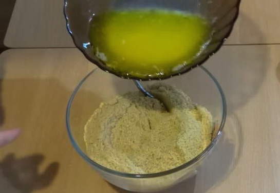Торт из печенья со сметаной и сгущенкой без выпечки Торт из печенья со сметаной и сгущенкой без выпечки