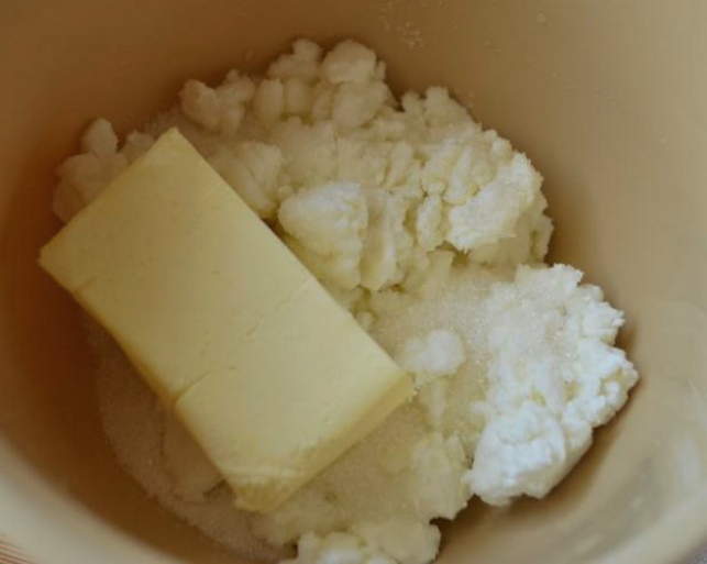 Торт из печенья без выпечки с творогом и бананом Торт из печенья без выпечки с творогом и бананом