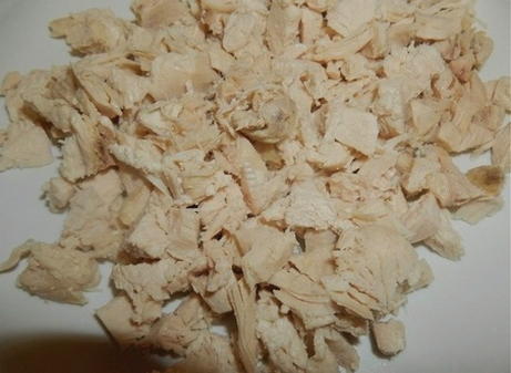 Малахитовый салат с курицей и киви