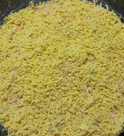 Салат с курицей, киви, корейской морковью и яблоком Салат с курицей, киви, корейской морковью и яблоком