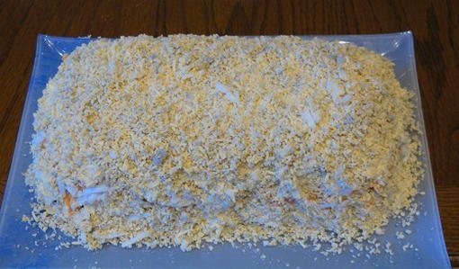 Салат с курицей, корейской морковью и черносливом