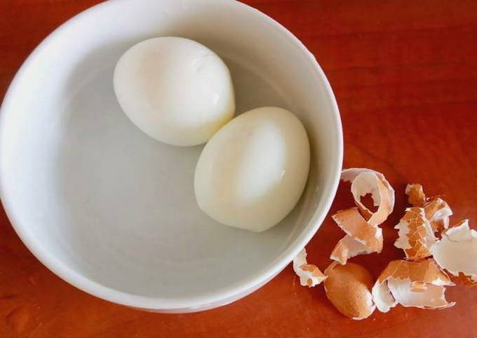 Салат с курицей, корейской морковью и черносливом