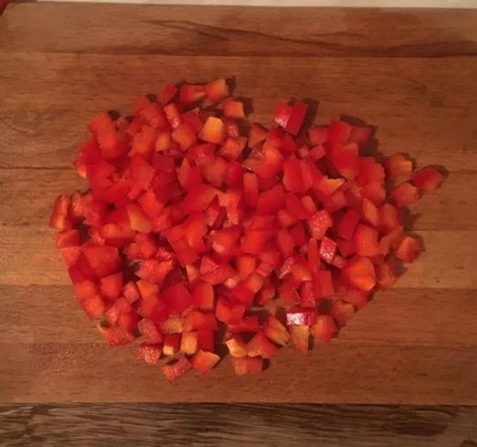Салат с курицей, огурцом, кукурузой и болгарским перцем Салат с курицей, огурцом, кукурузой и болгарским перцем
