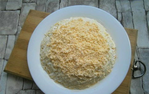 Салат «Подсолнух» с куриной грудкой Салат «Подсолнух» с куриной грудкой