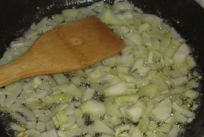 Салат с курицей, сыром, яйцом и корейском морковью