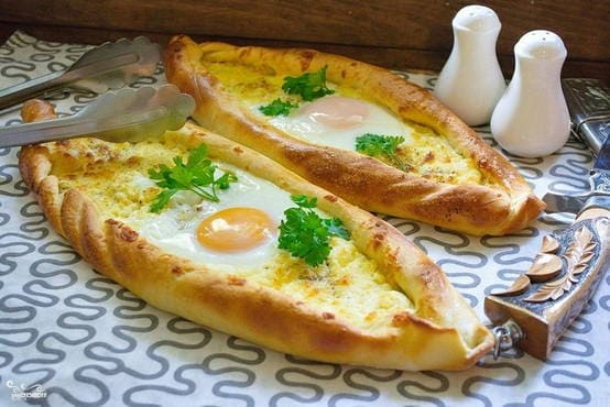 Хачапури по-аджарски на кефире