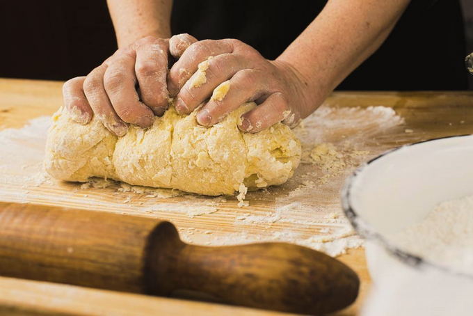 Беляши с мясом на сухих дрожжах на сковороде