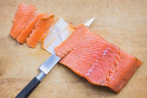 Круассаны с красной рыбой и творожным сыром