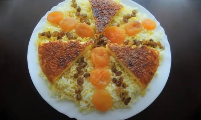 Азербайджанский плов с курагой и изюмом