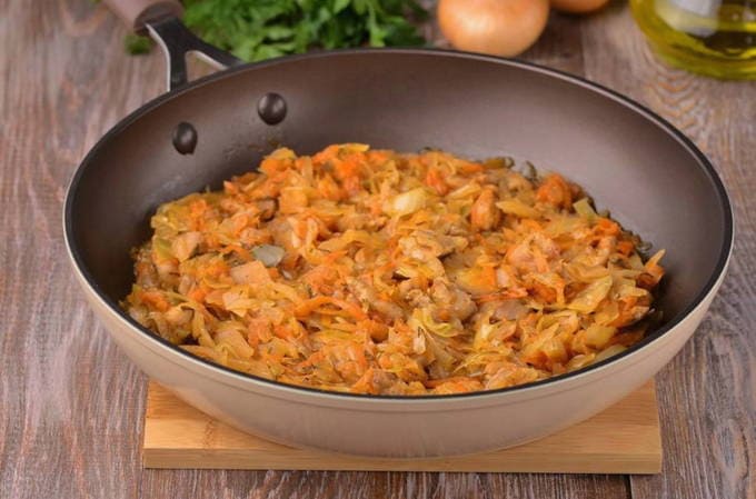 Солянка с квашеной капустой и курицей