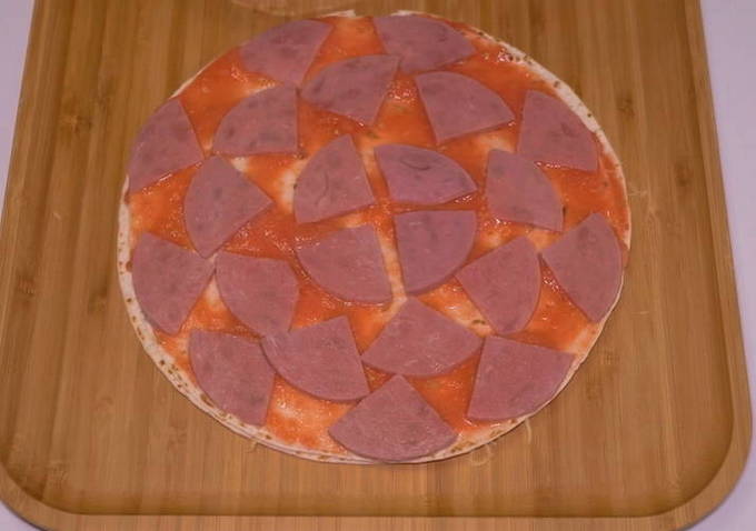 Пицца из армянского лаваша в духовке