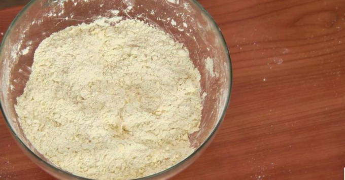 Песочный пирог с яблоками и брусникой Песочный пирог с яблоками и брусникой