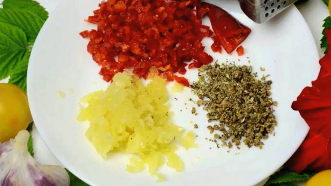 Соус из алычи к мясу на зиму очень вкусный Соус из алычи к мясу на зиму очень вкусный