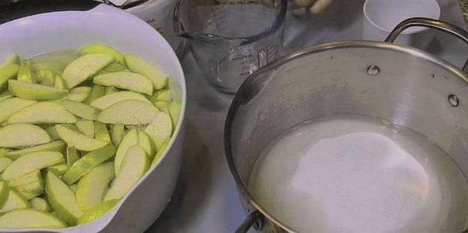 Яблочное варенье дольками с лимонной кислотой Яблочное варенье дольками с лимонной кислотой
