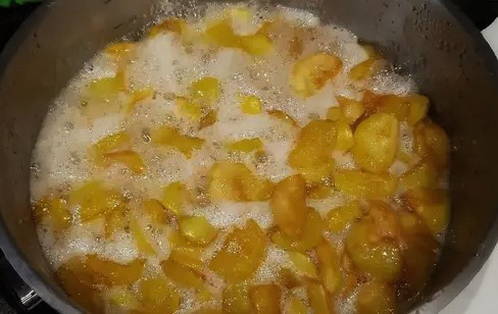 Джем из ранеток с корицей Джем из ранеток с корицей