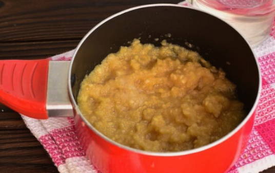 Яблочное пюре через мясорубку на зиму Яблочное пюре через мясорубку на зиму
