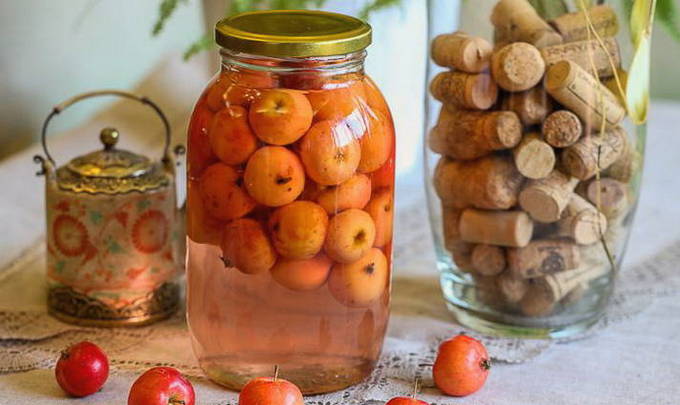 Компот из ранеток на 2-х литровую банку с закручивающейся крышкой Компот из ранеток на 2-х литровую банку с закручивающейся крышкой