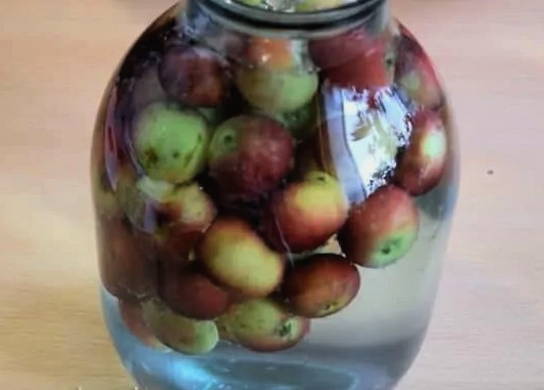 Компот из ранеток на 3-х литровую банку с лимонной кислотой на зиму