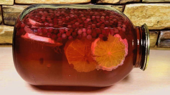 Компот из брусники с апельсином на зиму
